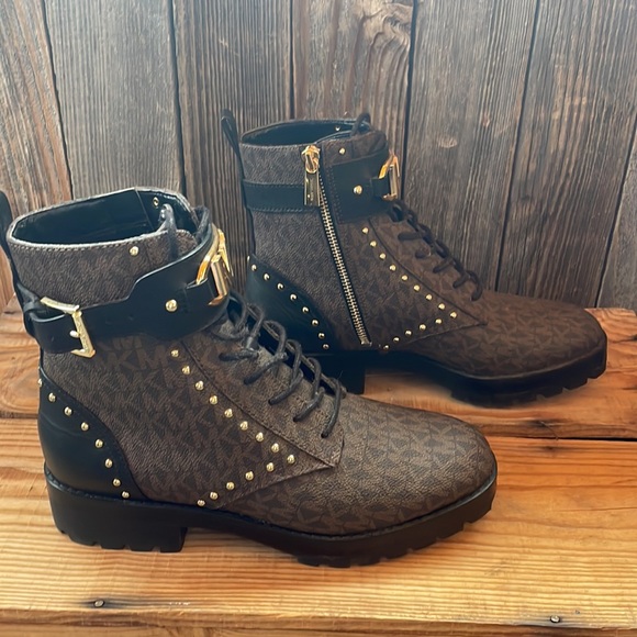 MICHAEL MICHAEL KORS RORY BOOT - Picture 2 of 6